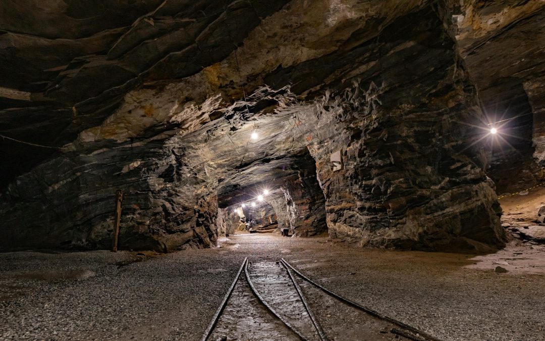 Cave-ins and Rock falls in mining industry 