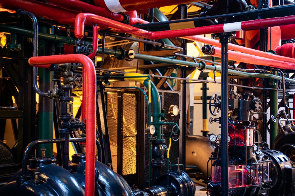 Toxic gas Pipes and valves containing them